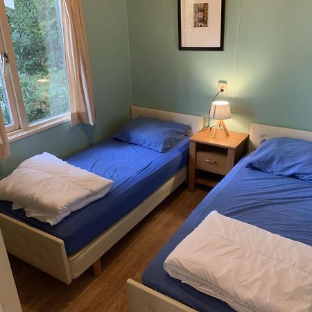 Sfeervolle Chalet Met Terras, H14 De Veldkamp, Epe, Voor 4 Personen Villa Luaran gambar