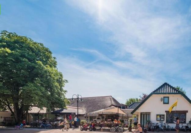 Sfeervolle Chalet Met Terras, H14 De Veldkamp, Epe, Voor 4 Personen Villa Luaran gambar