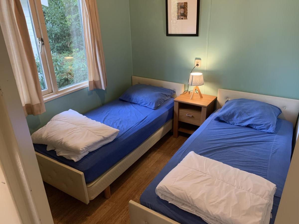 Sfeervolle Chalet Met Terras, H14 De Veldkamp, Epe, Voor 4 Personen Villa Luaran gambar